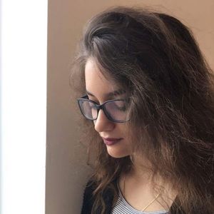 Meet your Posher, Demetra